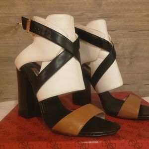 Guess strapped heel sz 6.5 multitone